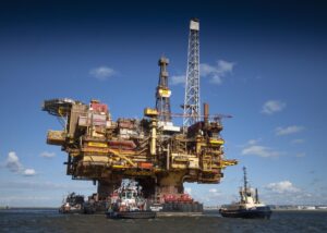 Comparison between offshore industrial work and typical onshore job environments